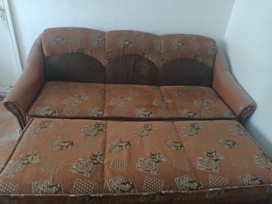 Vând canapea extensibila