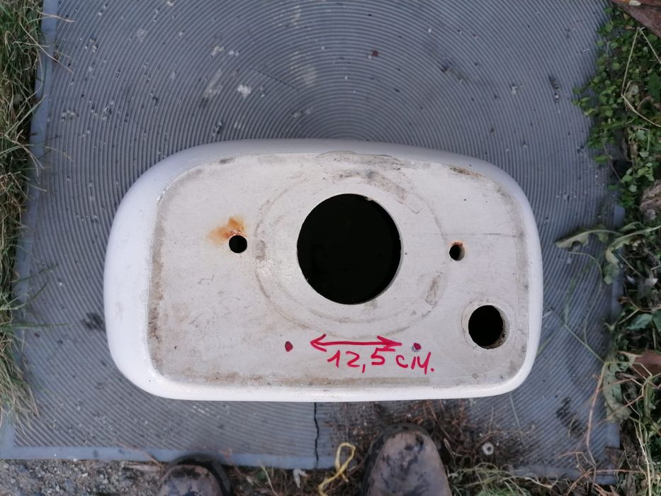 Продам бачки унитаза