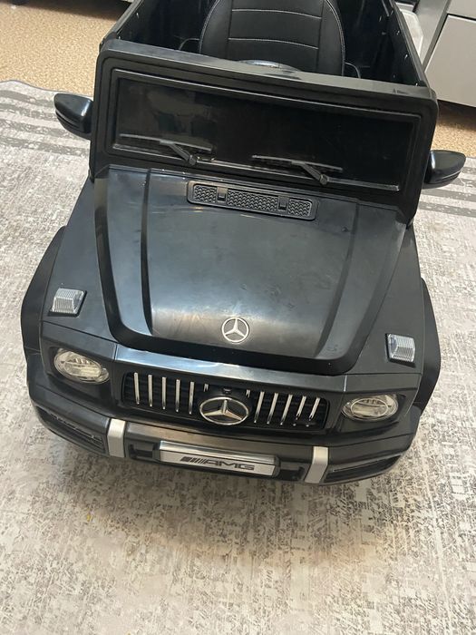 Продам машинку детскую