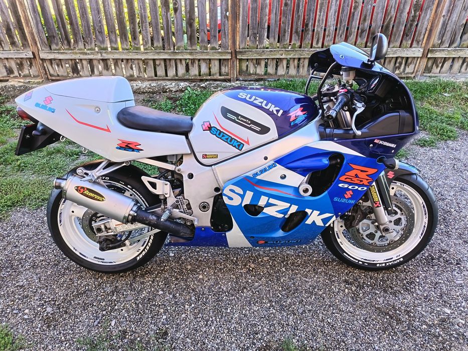 SUZUKI  GSXR  600  !  stare  FOARTE  BUNA