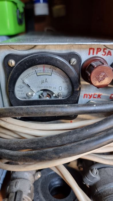 Зарядное устройство аккумуляторов автомобиля