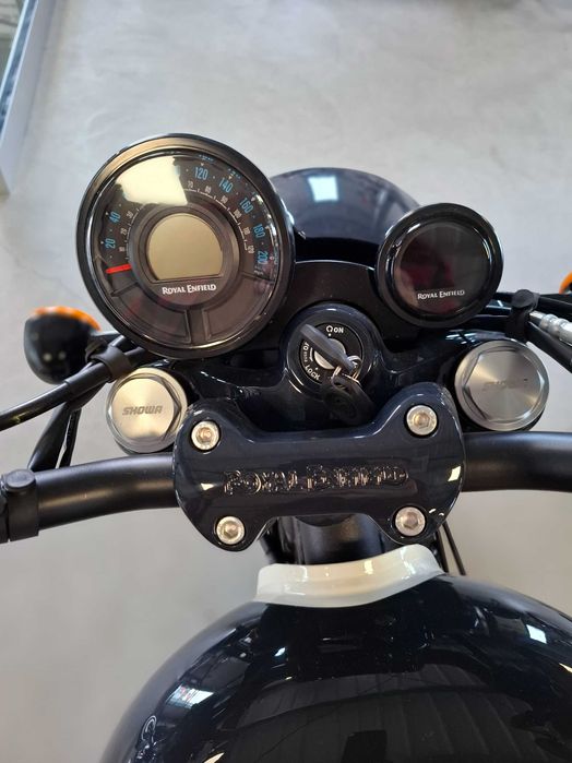 Motocicleta Royal Enfield Shotgun 650