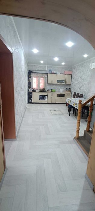 Двух уровневый дом район Рабочего Поселка