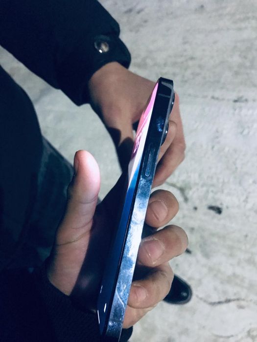 Продаеться айфон 13 про