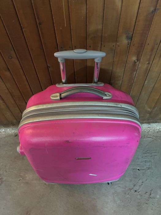 Чемодан большой +1 недорого