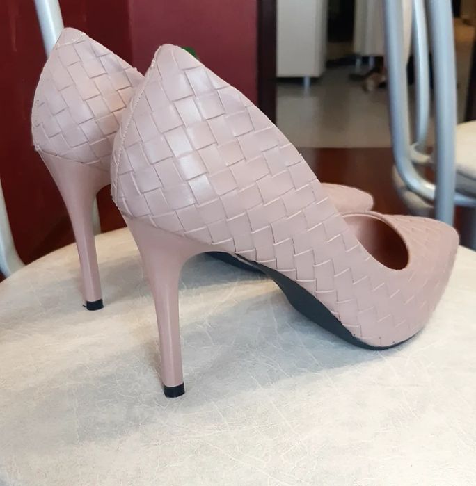 Туфли. Размер 38. Высокий каблук.