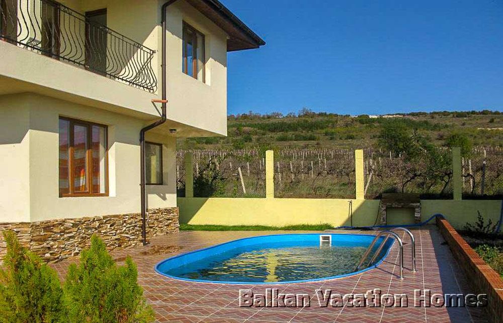 Вили близо до Албена с невероятна морска панорама