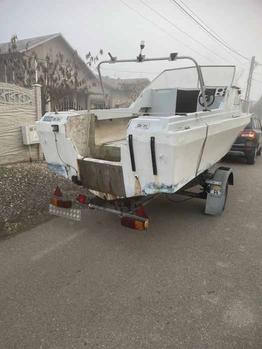 De vanare cu motor mercuri 50