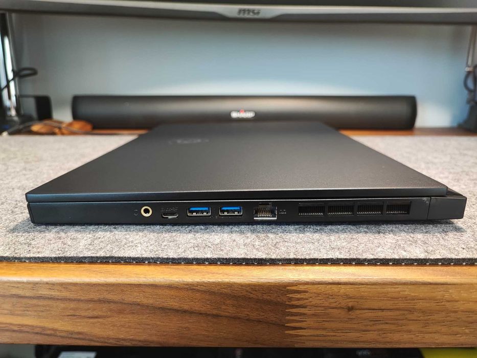 Лаптоп MSI GS66 Stealth