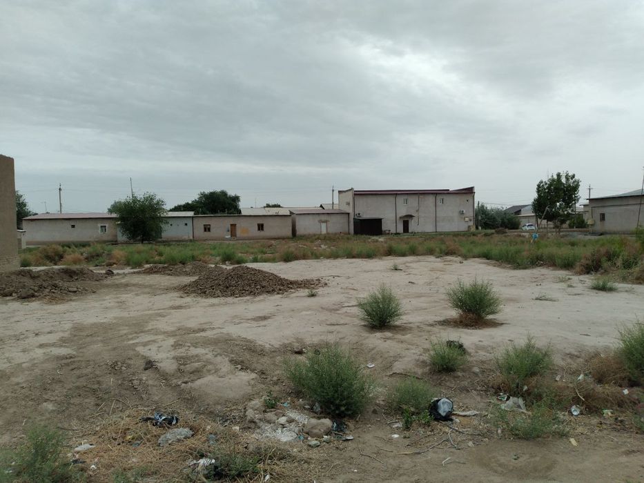 Bogʻot tumani markazida 5 sotix  joy oʻrni kelishilgan narxda sotiladi