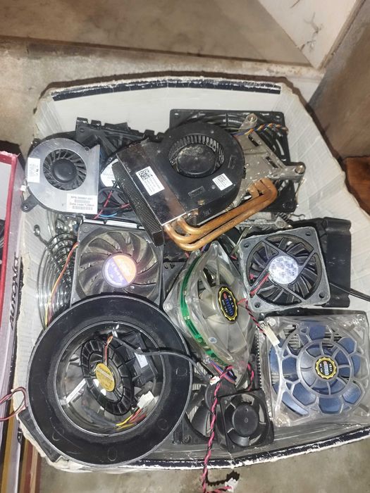 Ventilator/cooler/12V / 24V / 220V socket 775