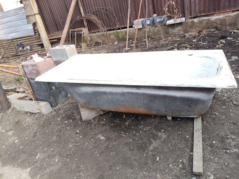 Чугунная ванна 150×72 см