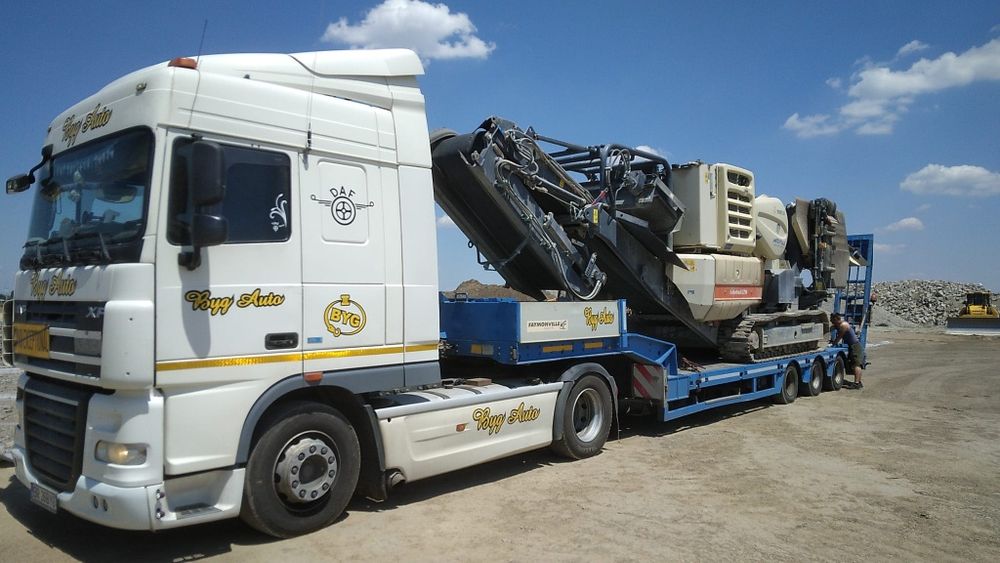 Transport agabaritic trailer lowbed