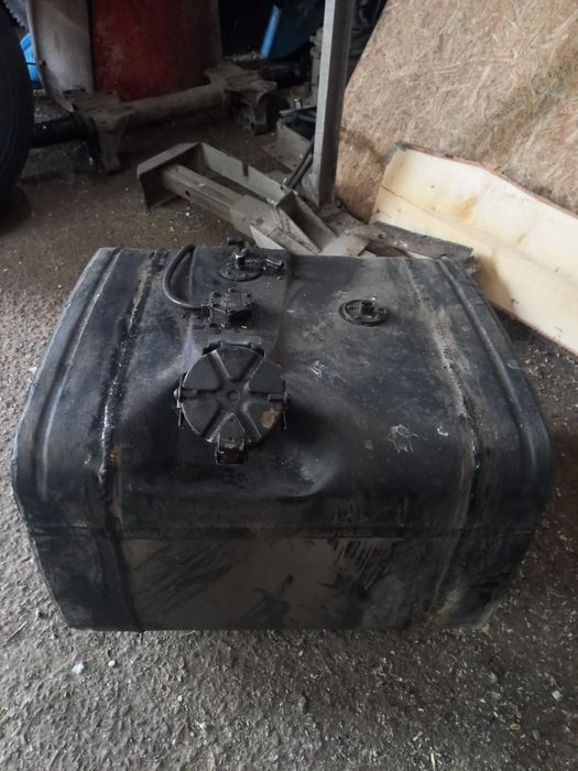 Продам топливный бак