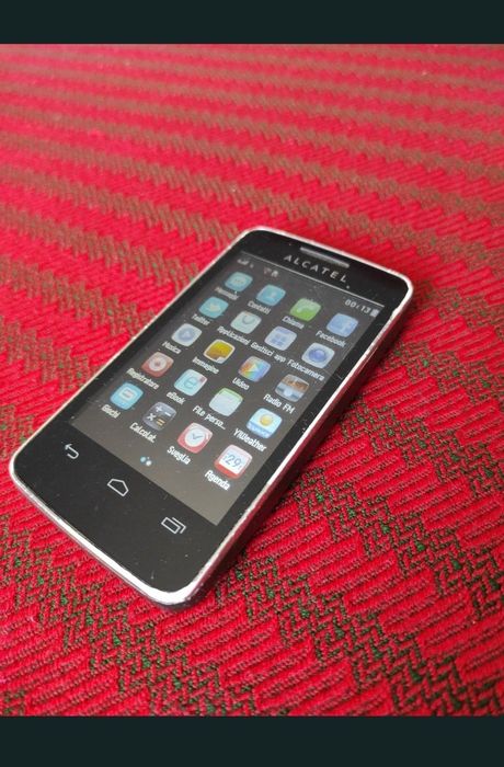 Telefon cu touchscreen în  stare buna de funcționare. 
Model căutat datorita platformei sale de securitate.