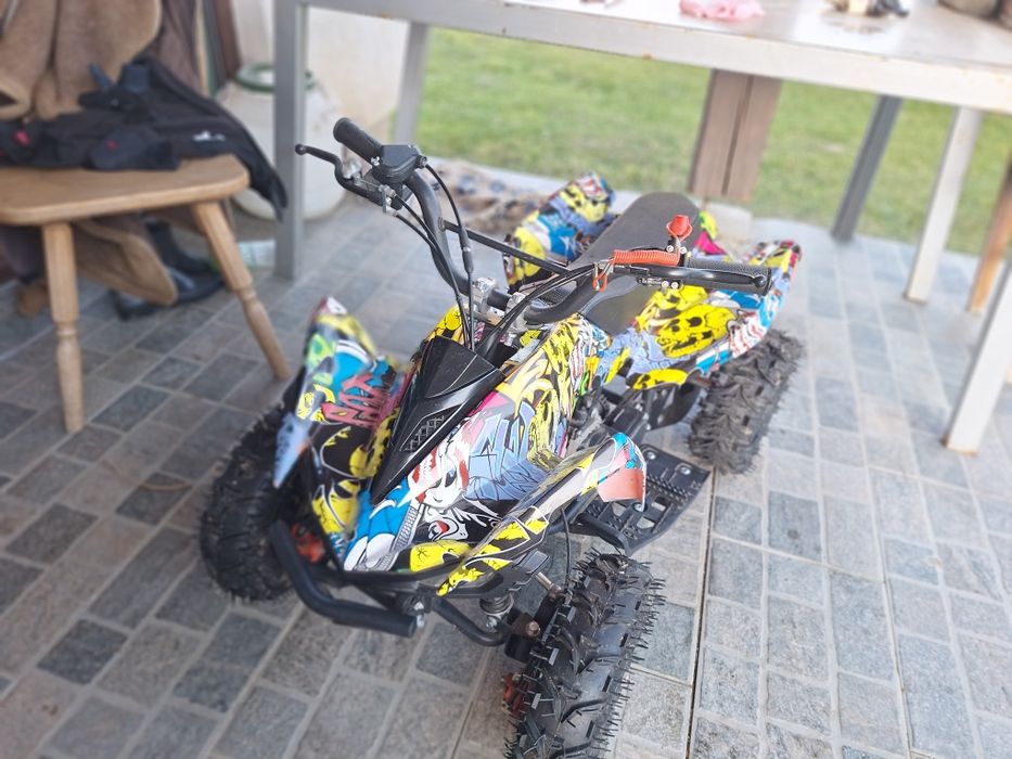 Vand mini ATV  in stare foarte buna, ingrijit, pregatit de mers