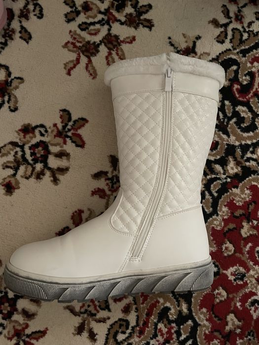 Зимни бели ботуши, ватирани, 38 номер