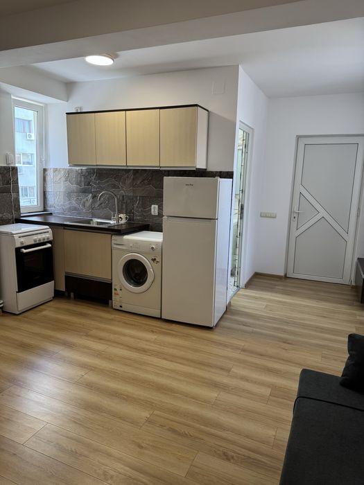 Central ap 2 cam Inchiriez ! Particular