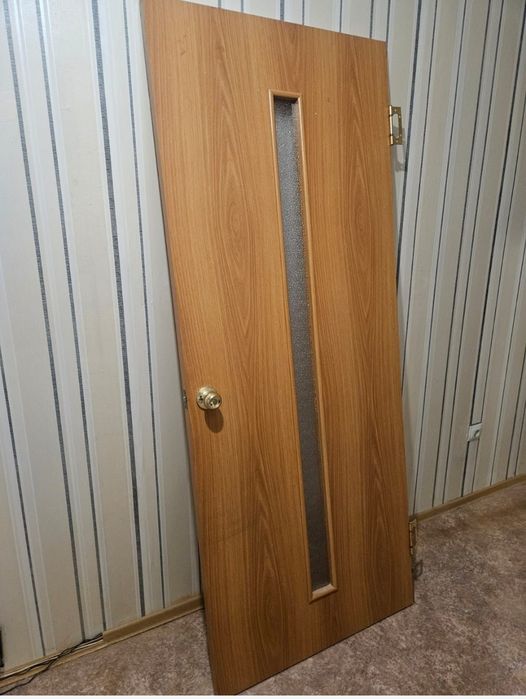 Межкомнатные двери. Швейная машинка. СТОЛ пинал