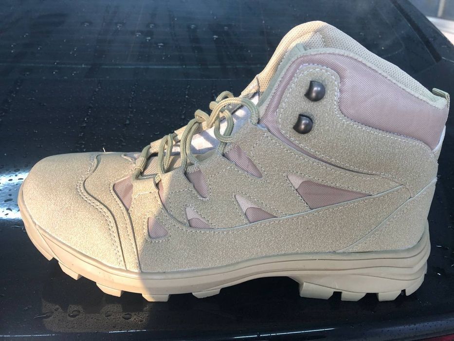 Oyoq kiyim erkaklar uchun