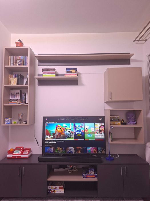 Living. Mobila ieftina