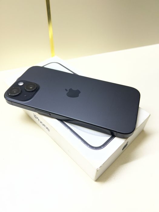 Продам IPhone 15 128gb