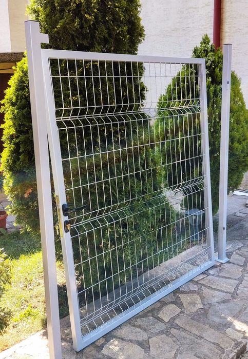 Изработка на метални порти и врати