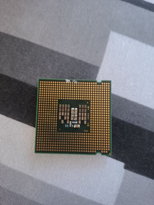Procesor intel core quad 2 q8200 2 33 ghz