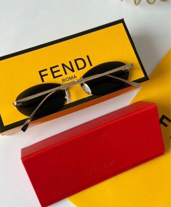 Ochelari de soare Fendi