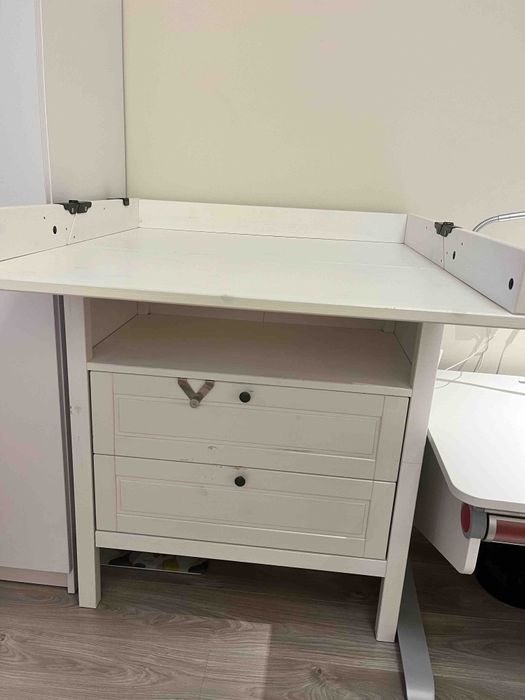 Многофункционален шкаф