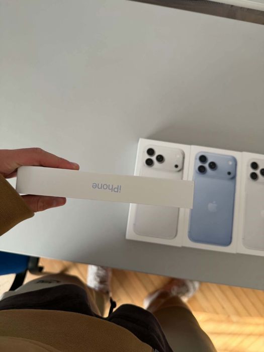 Iphone 18 pro max cu e sim