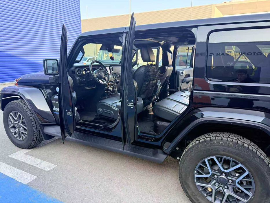 Jeep Wrangler 4xe 2023 Plug-in Hybrid 4x4 375 к.с.