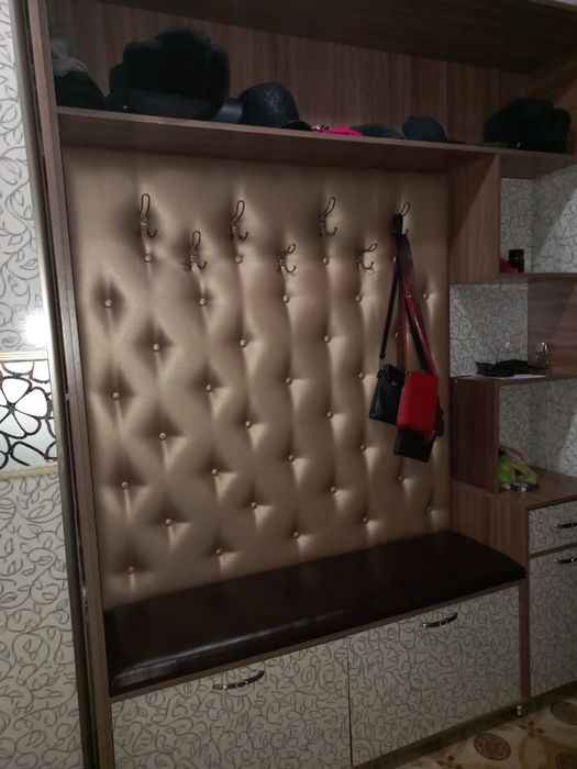 Продам прихожию мебель