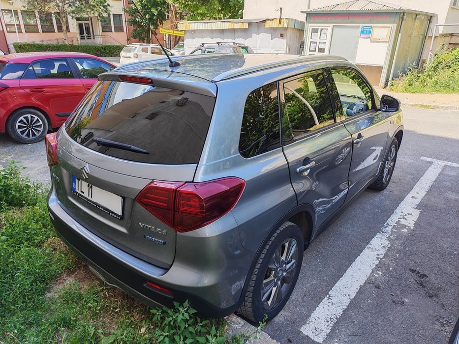 suzuki vitara hybrid