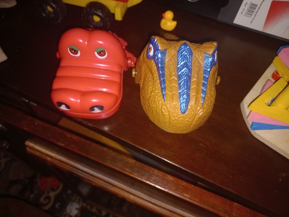 Дракона зубастик у стоматолога