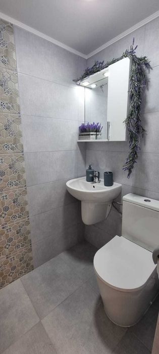 Inchiriez garsoniera renovata, utilata si mobilata, etaj 1 in Sibiu - zona Lazaret. Direct proprietar