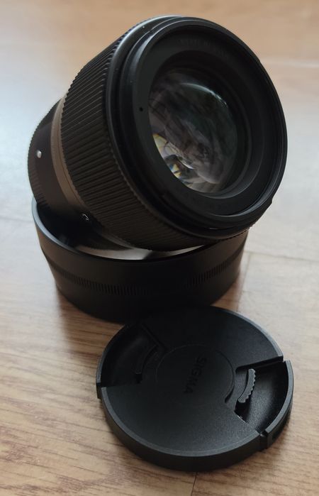 Sigma 56mm F1.4 Sony E-mount + филтър Walimex Pro Slim MC UV 55mm | Перфектно състояние