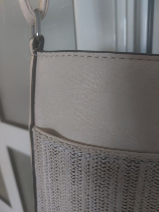 Нова чанта,с дълга дръжка,която се корегира