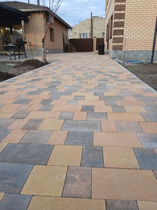 Укладка брусчатки   Благоустройство Могилок