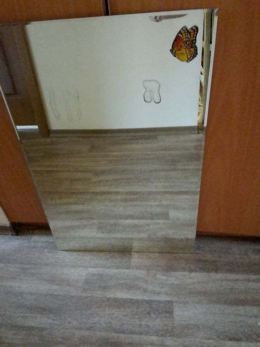 Зеркала с крепежом разные. 2 штуки