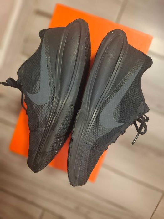 Дамски маратонки Nike Revolution
