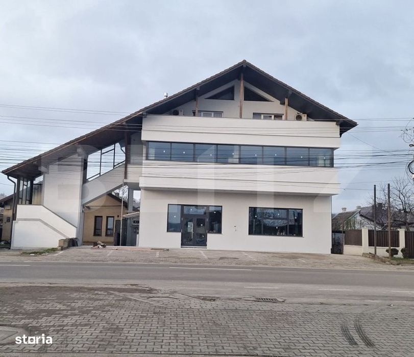 Spatiu comercial, 393 mp cu parcare privata, zona cu vad Burdujeni
