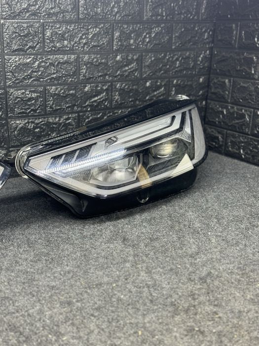far stanga dreapta audi q5 80a facelift lci  complet