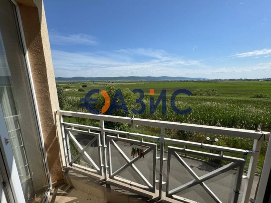 Продава се Двустаен апартамент в к.к. Слънчев бряг - 35 кв.м за 1200 €/кв.м - Снимка #8