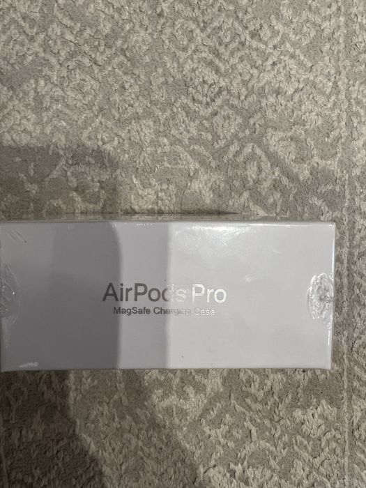 AirPods Pro MagSafe