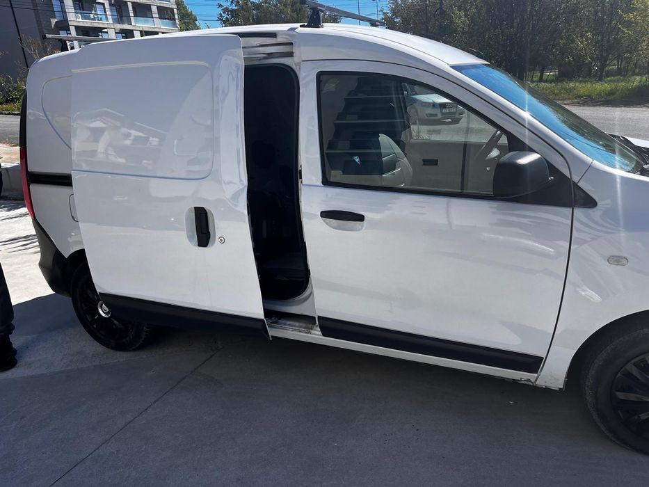 Vând Dacia Dokker