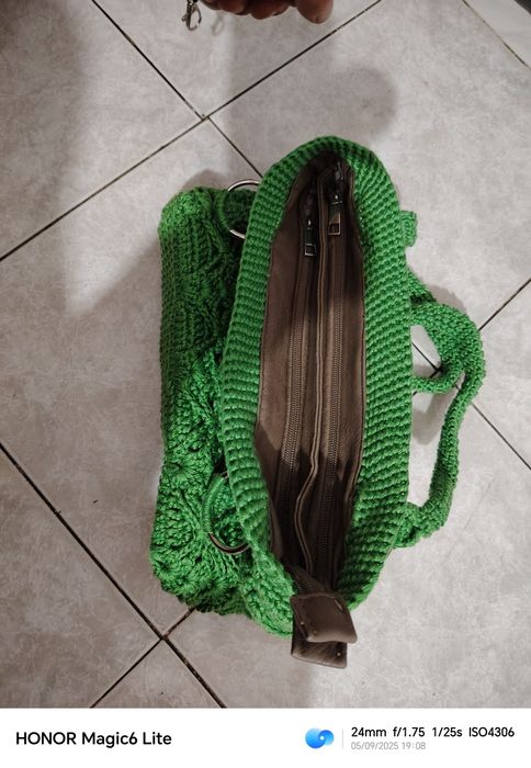 Дамски бутикови чанти