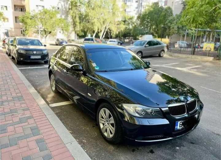 Vand bmw e90 masina se afla in stare buna