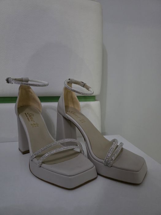 Официални високи сандали