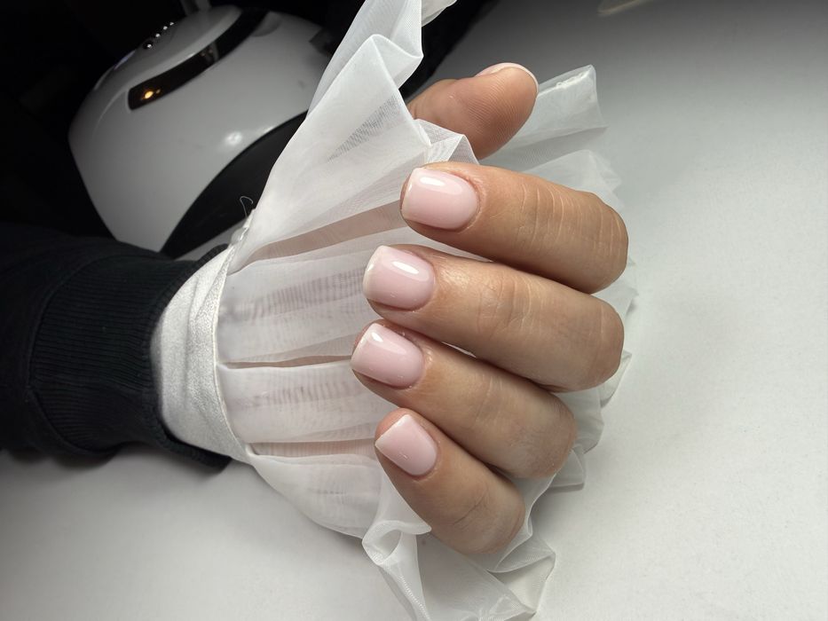 Unghiute semi, gel, constructie